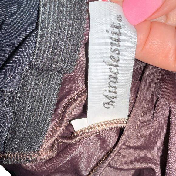 MiracleSuit Mystique One Piece Swimsuit Sz 8 Slimming‎ Support Beach Pool Cruise - Picture 4 of 13